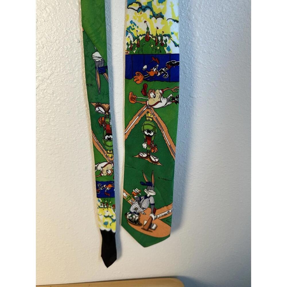 Tie Lot - VTG 1993 Baseball Looney Tunes & Red Eye Tree Frog Silk Tie - Picture 6 of 7